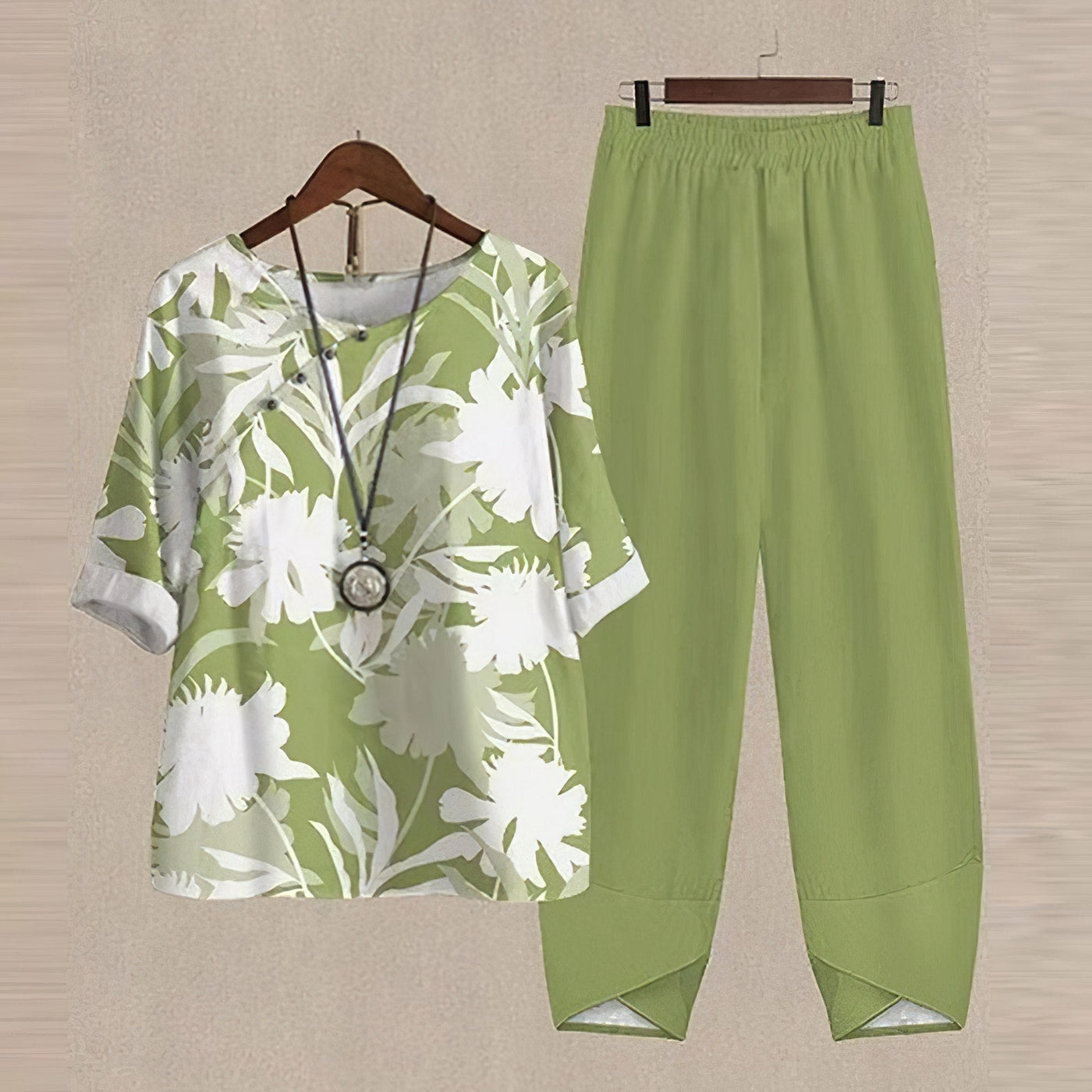Kyra™ - Vintage flowers two-piece set